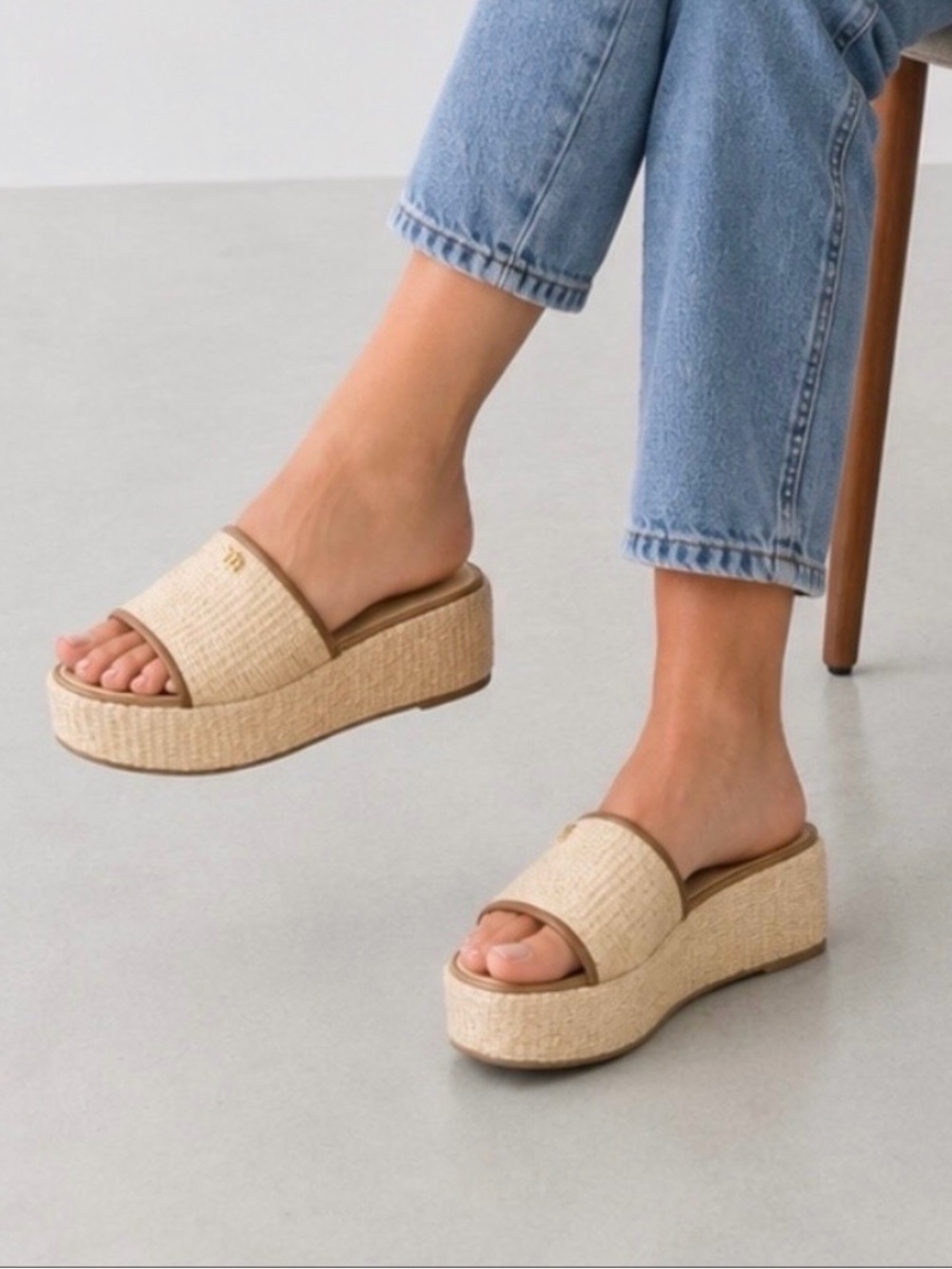 Larroude Miso Platform Slide Sandals Woven Raffia Leather Trim Beige Womens 8